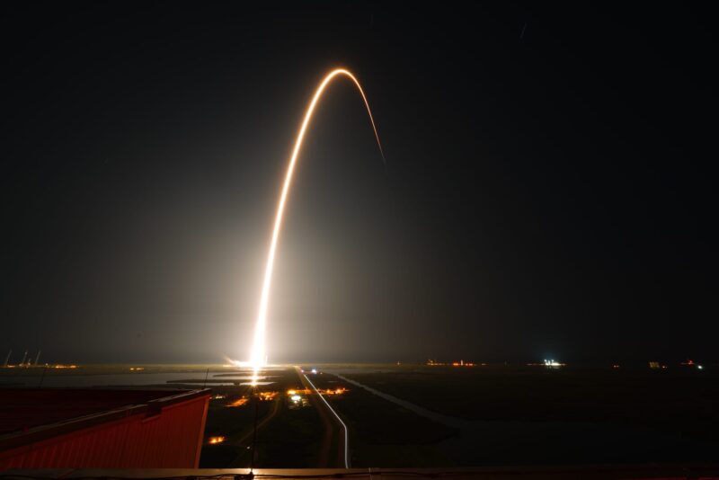 New lunar lander Athena launches to the moon