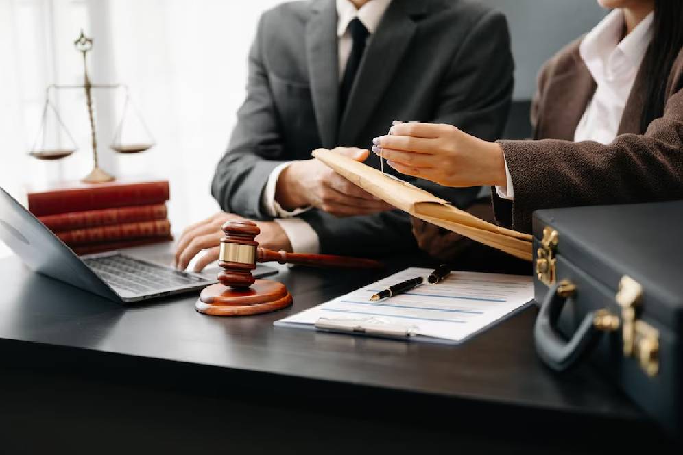 Guide to Finding the Best Lawyer in Vadodara for Every Legal Matter