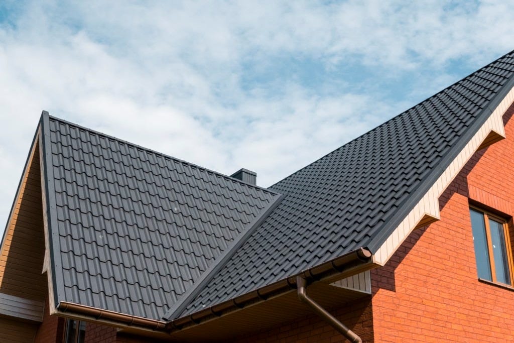 Why DIY Gutter Repair Could Cost You More in the Long Run? | by Kevington Roofing and Building LTD | May, 2025 | Medium